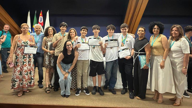 Estudantes de Americana recebem medalhas de ouro, prata e bronze conquistadas na 20ª OBMEP