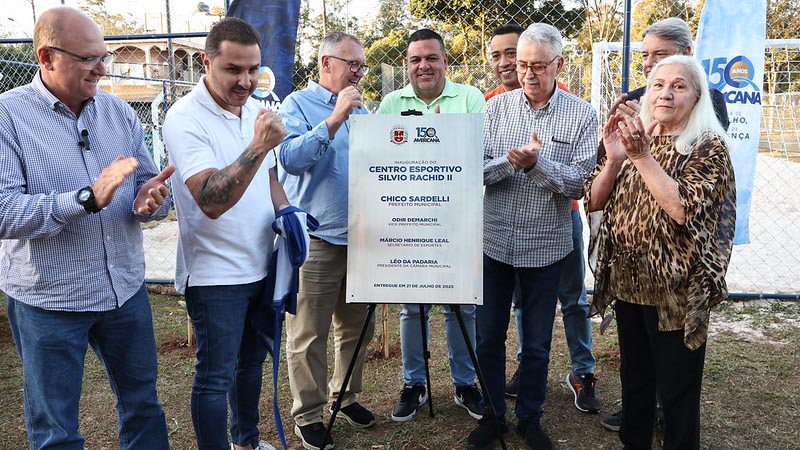 Prefeito Chico entrega revitalização do centro esportivo na Praça da Fraternidade