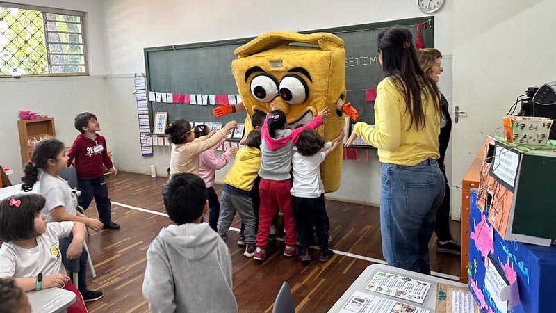 Alunos da EMEI Aracati recebem certificados por participação em concurso de desenho