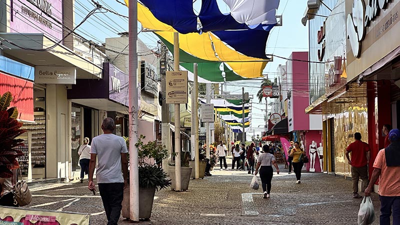 Procon orienta consumidores para compras seguras no Dia das Mães