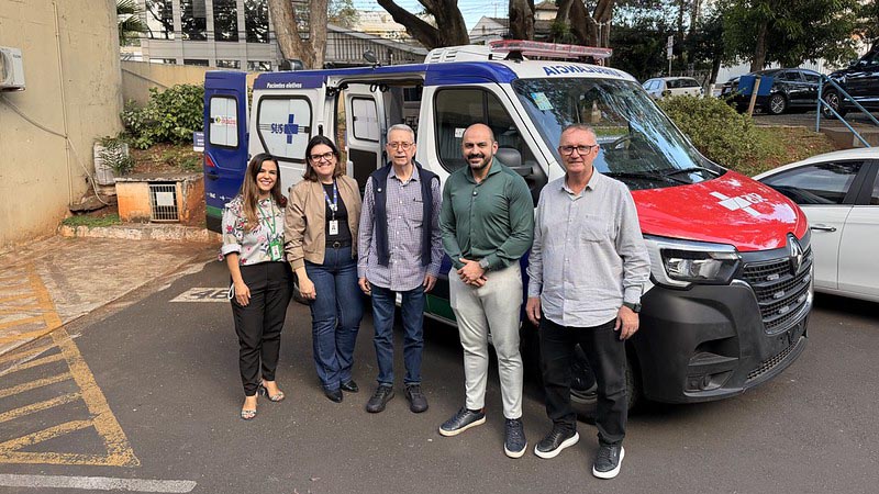 Americana recebe nova ambulância para reforçar transporte de pacientes