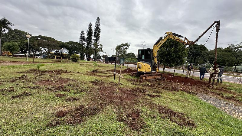  Prefeitura inicia obras de revitalização da Praça da Bíblia