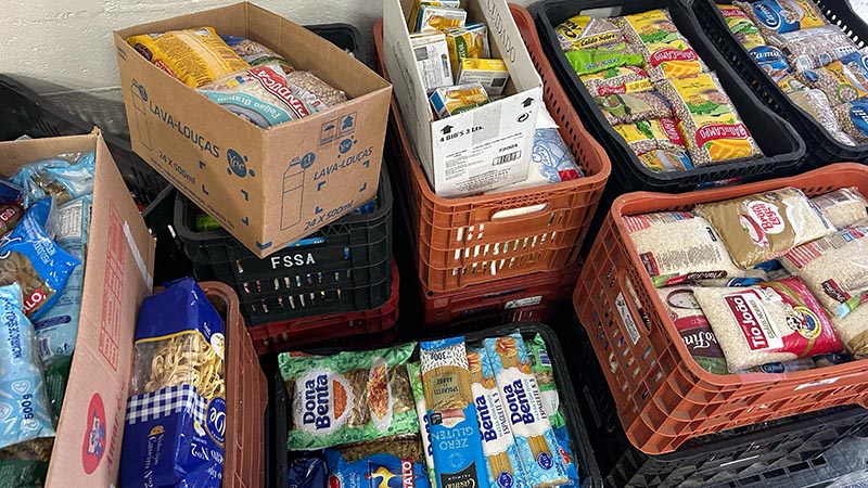 Fundo Social recebe doações de alimentos de eventos realizados no Teatro Municipal
