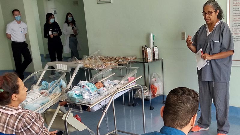 Agosto Dourado: palestra no HM destaca os 10 benefícios do leite materno