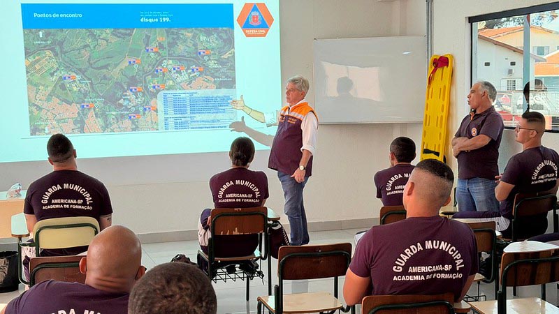 Defesa Civil promove palestra sobre gestão de riscos para novos guardas municipais