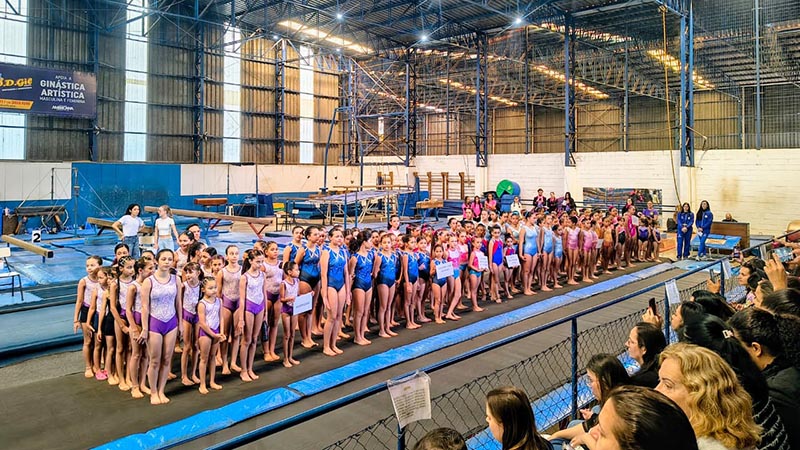 Atletas da Escolinha de Ginástica de Americana conquistam 48 medalhas em torneio regional