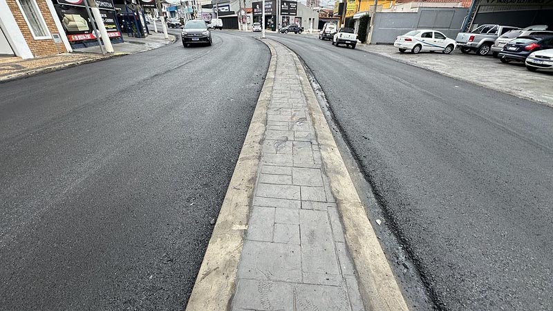 Prefeitura conclui primeira etapa da recuperação asfáltica na Avenida de Cillo