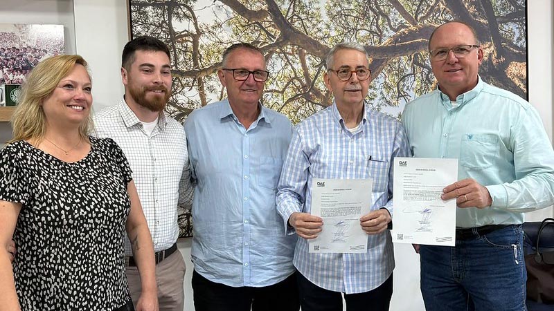 Prefeito Chico assina ordem de serviço para instalação de mais macromedidores e válvulas redutoras