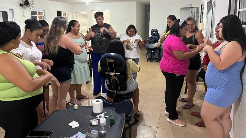  Prefeitura conclui curso de Designer de Sobrancelhas para moradoras do Vida Nova II