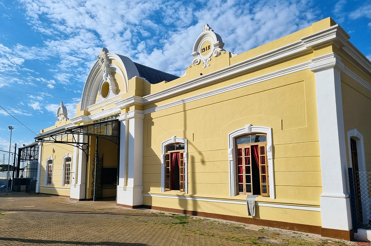 Estação Cultura de Americana - Estação Ferroviária
